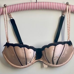 NWT Victoria’s Secret Limited Edition Push-Up Bra
